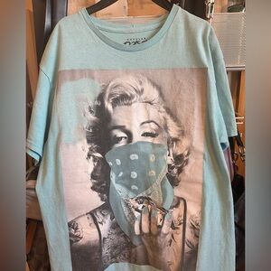 Pop Art Graphic Short Sleeve Tee - Blue